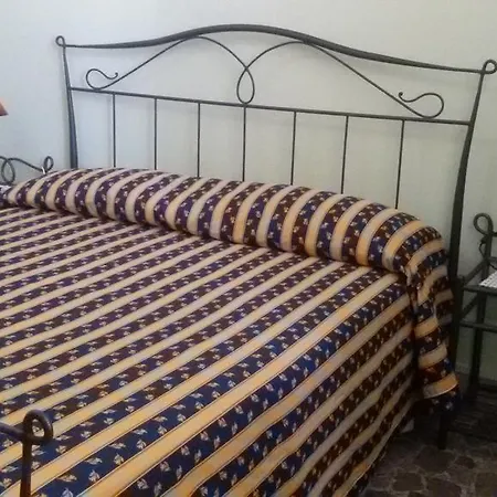 Aci Bed & Breakfast *