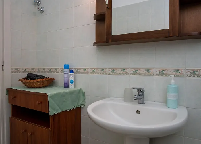 Alojamento de Acomodação e Pequeno-almoço Aci Acireale
